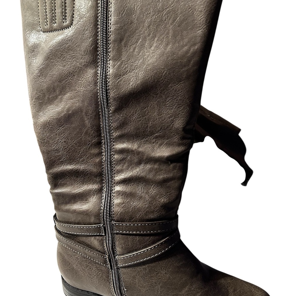 Easy StreetWomen's Knee-High Boots - Picture 4 of 5
